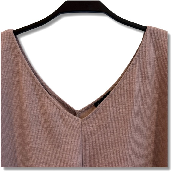 DYNAMITE Dolman Sleeve Dusty Mauve V Front & Back Lightly Ribbed Soft Top BNWOT - Picture 3 of 10